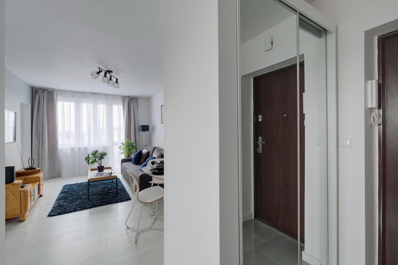 Ferienwohnung Warsaw Inside Solec With Private Parking Exterior foto