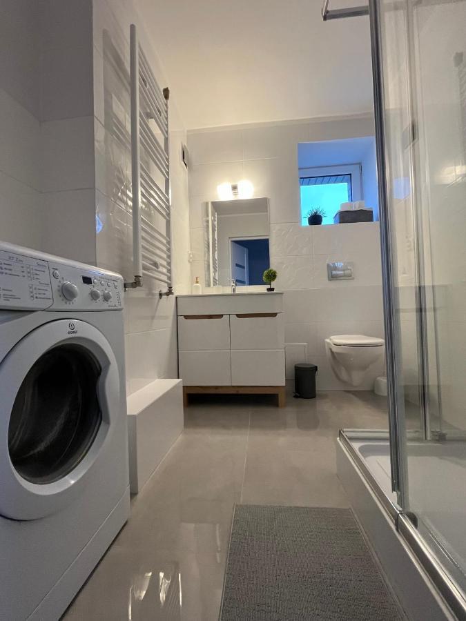 Ferienwohnung Warsaw Inside Solec With Private Parking Exterior foto